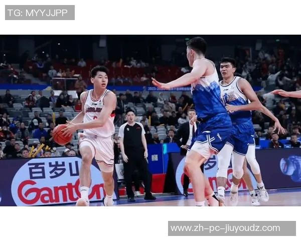 CBA精彩对决广州队迎战新疆队直播全程回顾与精彩瞬间分析